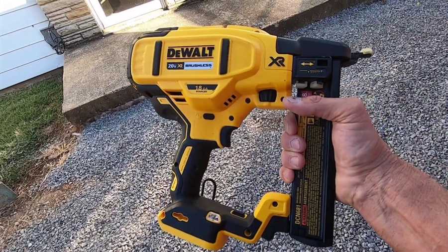 Best electric nail gun for fence Nail capacity