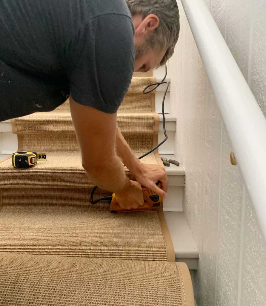 Best nail gun for stairs carpet 2. Depth Adjustment: