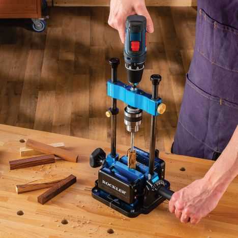 Best portable drill press guide 2. DeWalt DWE1622K
