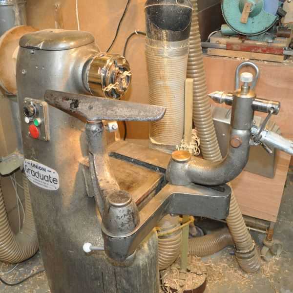 Best professional wood lathe 4. Jet 1221VS Wood Lathe