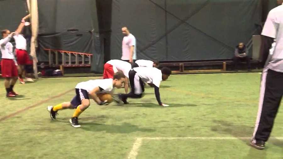 Best youth running back drills 2. Gauntlet Drill