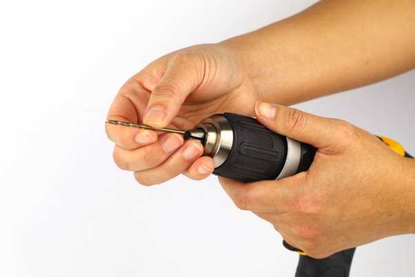 How to Change Bit on Dewalt Cordless Drill Bit Inspection