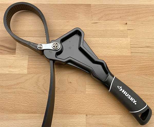 Learn How to Use a Strap Wrench Effectively | Handy Guide 1. Using an Incorrect Size Strap Wrench