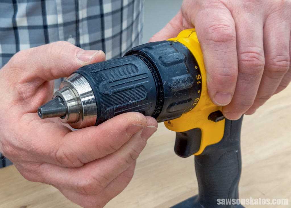 Changing Drill Bit on Black and Decker: No Key Required 3. Align the Drill Bit