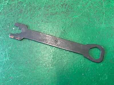 Simple steps to change table saw blade without arbor wrench Step 5: Remove the Blade