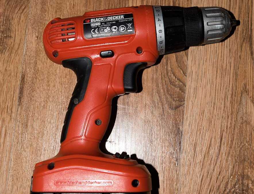 Charging Tips: How to Charge a Black and Decker Drill Battery Step 1: Remove the Battery