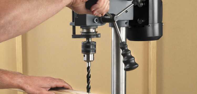 Choosing the Best Drill Press: A Comprehensive Guide 1. Drill bit isn't spinning