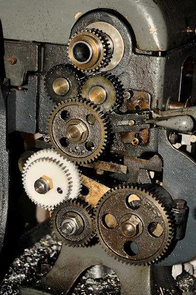 Step-by-step guide on cutting metric threads on an imperial lathe 2. Problems with thread depth