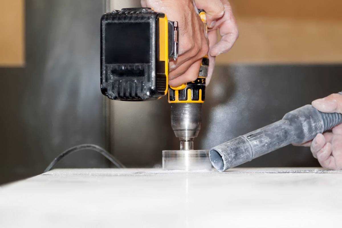 Easy Steps for Drilling a Hole in a Quartz Countertop Step 1: Gathering the Required Tools and Materials