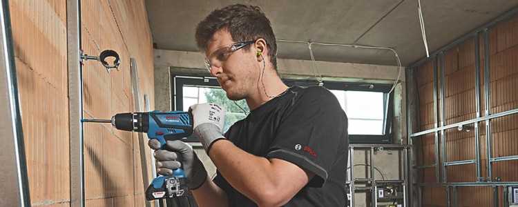 How to Safely Drill into a Cinder Block Wall 5. Secure the Cinder Block Wall