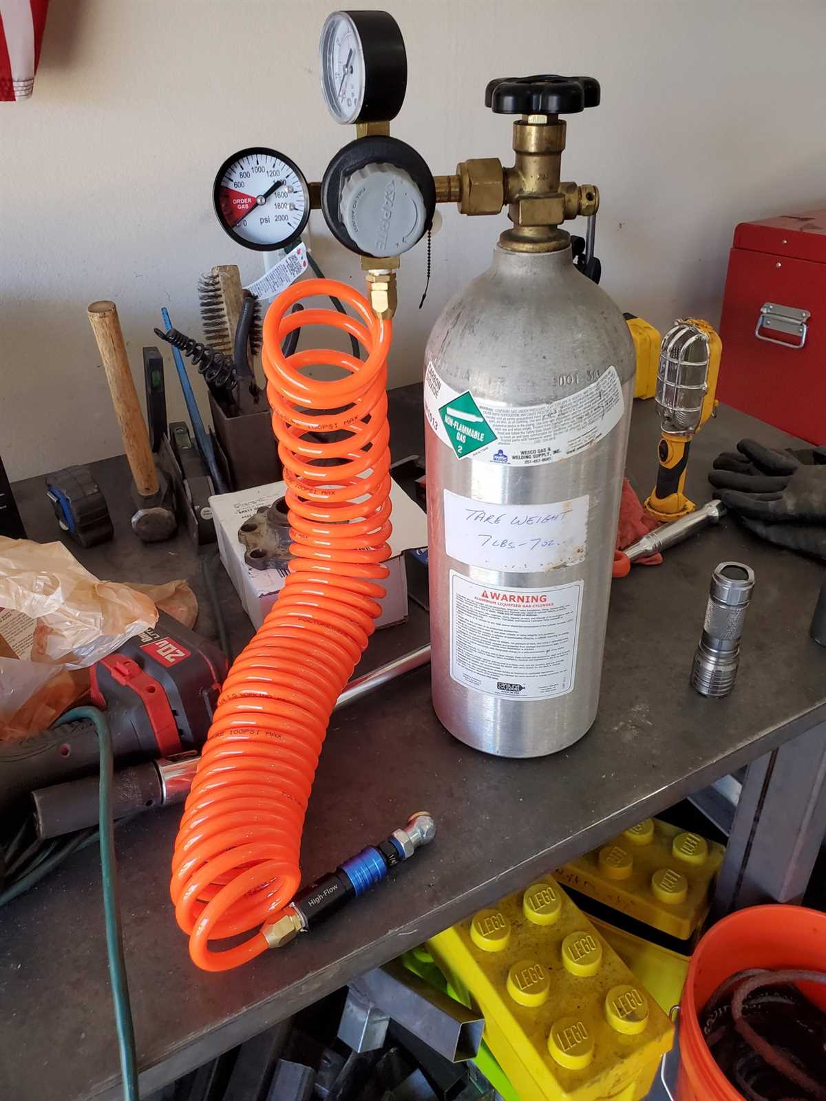 Steps to Fill a CO2 Tank with an Air Compressor 4. Connect the compressor: