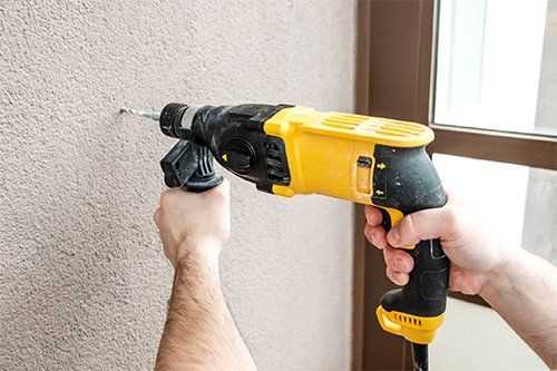 Easy Ways to Fill Drill Holes in Concrete 4. Mixing Tools