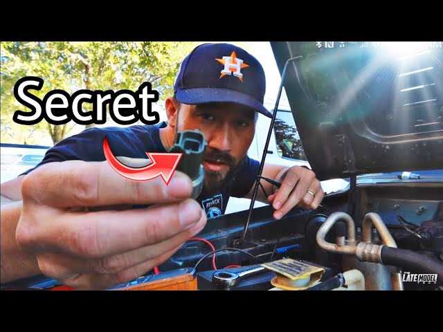 How to Jumpstart an Air Conditioner Compressor 4. Inspect the compressor: