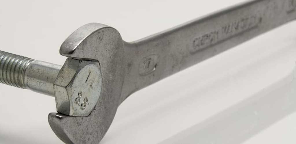 How to Remove a Castle Nut without a Wrench - Easy Step-by-Step Guide Ensuring Safety