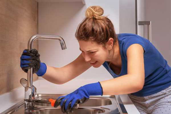 How to Remove Kitchen Faucet without Basin Wrench - Guide and Tips Preparing the Work Area