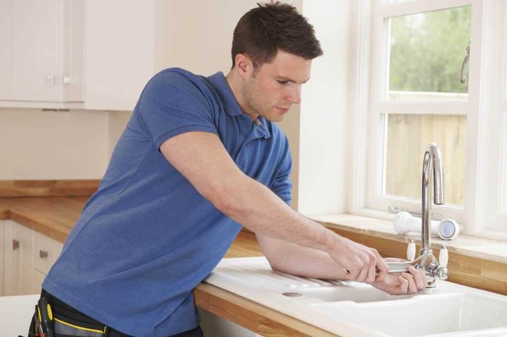 How to Remove Kitchen Faucet without Basin Wrench - Guide and Tips 3. Install the new faucet