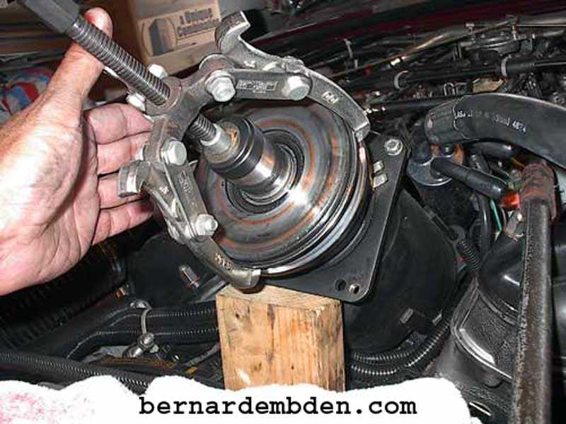 Easy Steps to Remove Pulley from Air Compressor Motor Using a Pulley Removal Tool