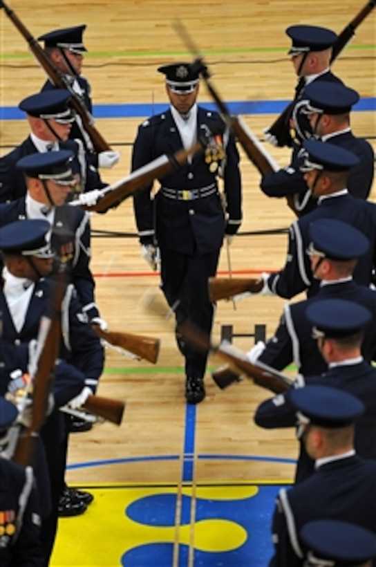 Mastering rifle spinning techniques for drill team perfection Essential Techniques for Mastering Rifle Spinning