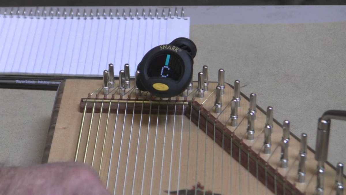 Easy Steps to Tune an Autoharp Without a Tuning Wrench Step 2: Find a Suitable Replacement