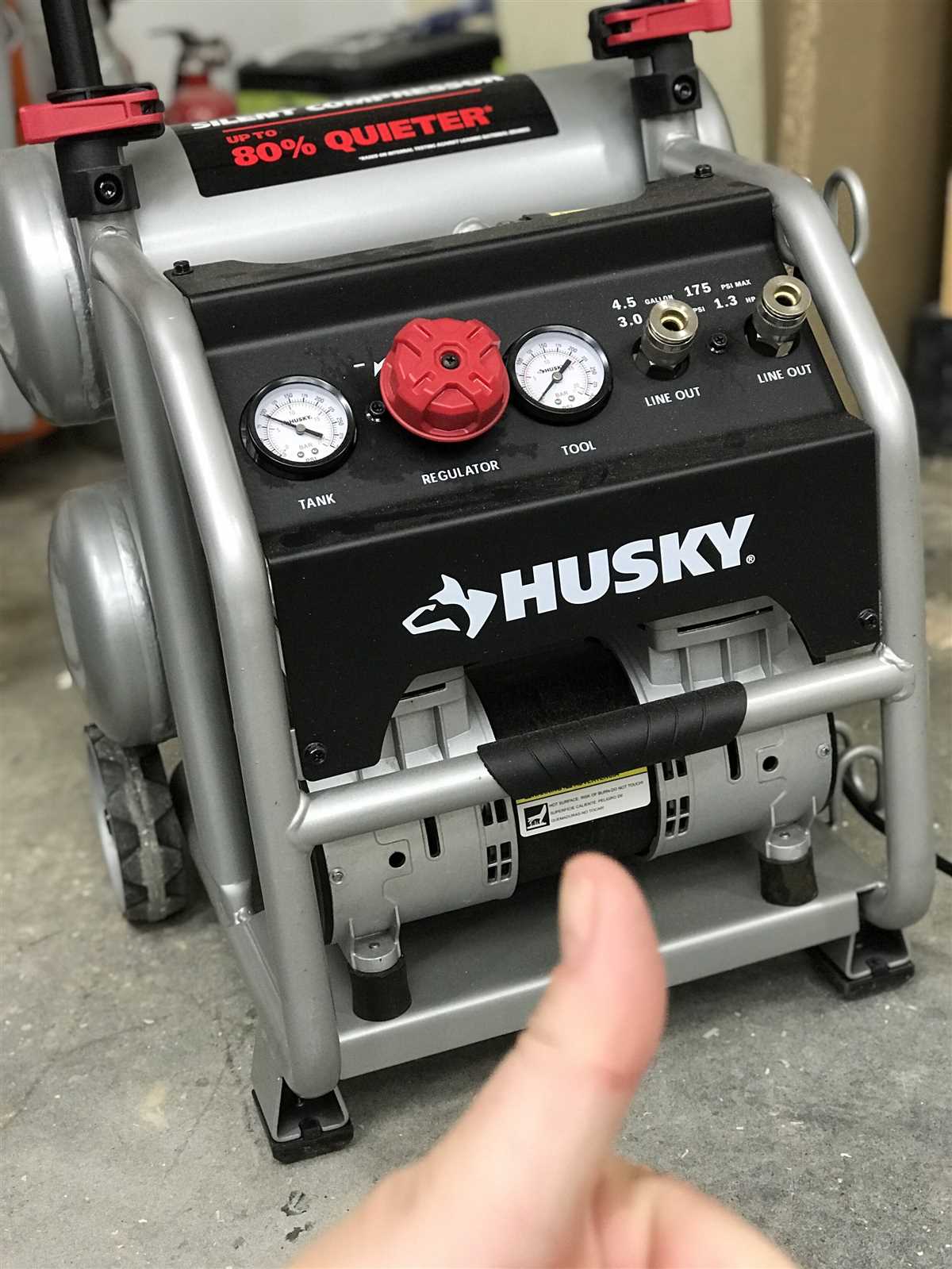 How to Turn On a Husky Air Compressor Step 1: Read the Manual