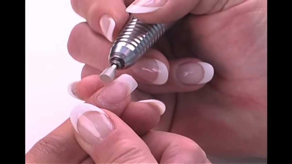 Mastering the Art of Using an Electric Nail Drill: A Step-by-Step Guide 2. Size and Weight