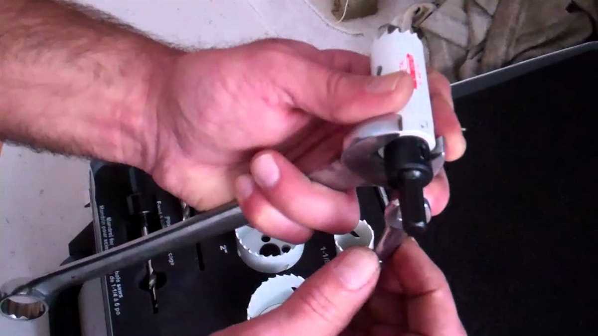How to Use a Hole Saw Drill Bit: Tips and Techniques Clearing Debris while Drilling