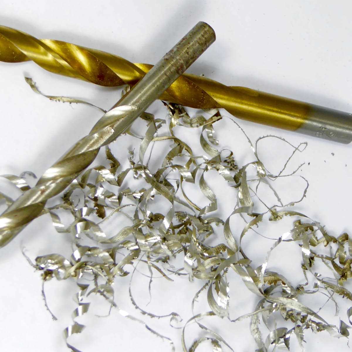 Best Drills for Drilling into Metal: A Comprehensive Guide 2. Power Source