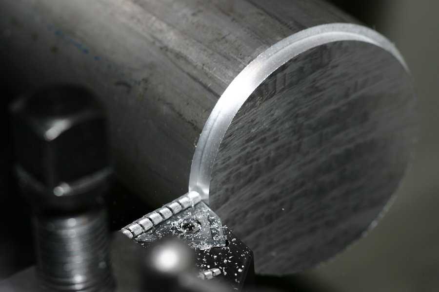 Understanding the Process of Turning in a Lathe Machine 2. Headstock