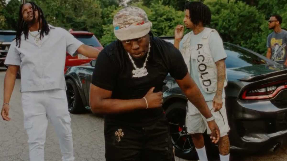 Understanding the Lyrics of "Baby Drill": Exploring the Meaning and Message Behind the Song Legacy and Continued Influence