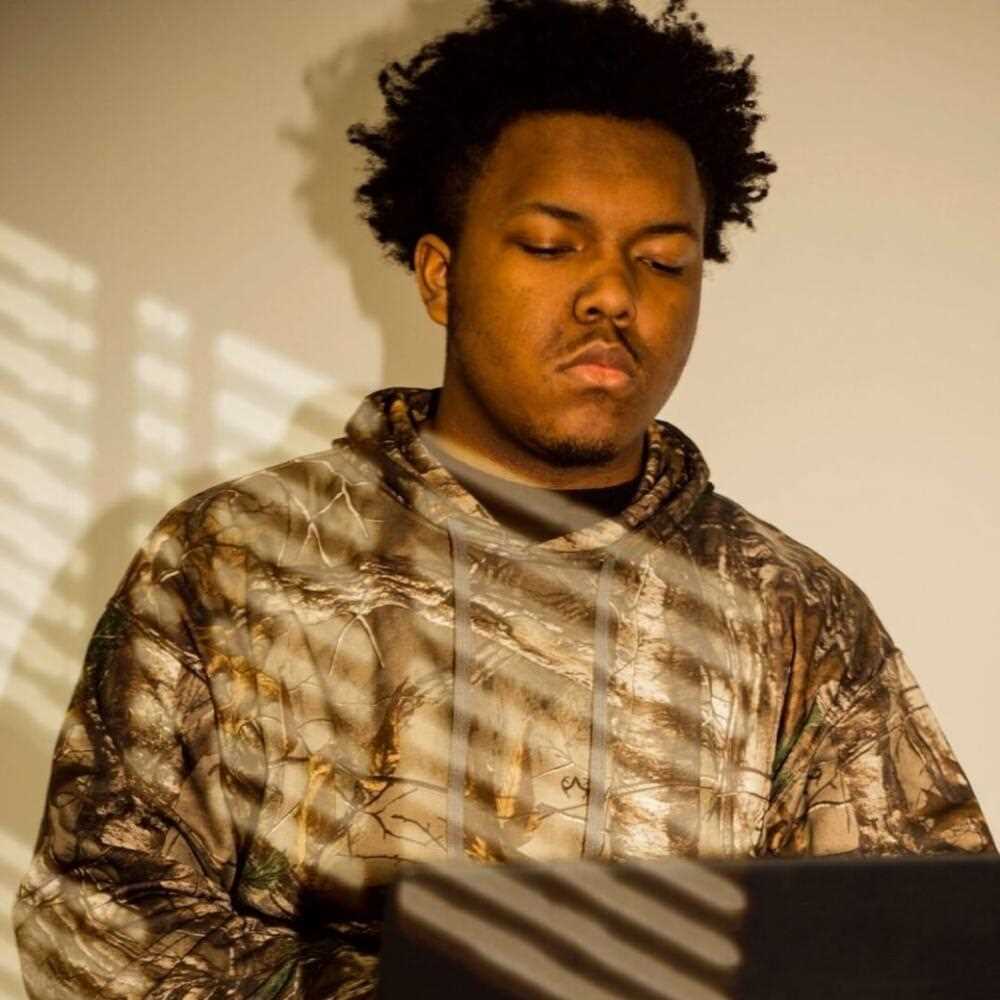 Understanding the Lyrics of "Baby Drill": Exploring the Meaning and Message Behind the Song 5. Symbolism