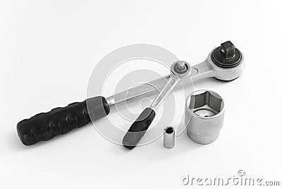 Choosing the Right Size Socket Wrench for Your License Plate Installation 4. Borrowing or Renting